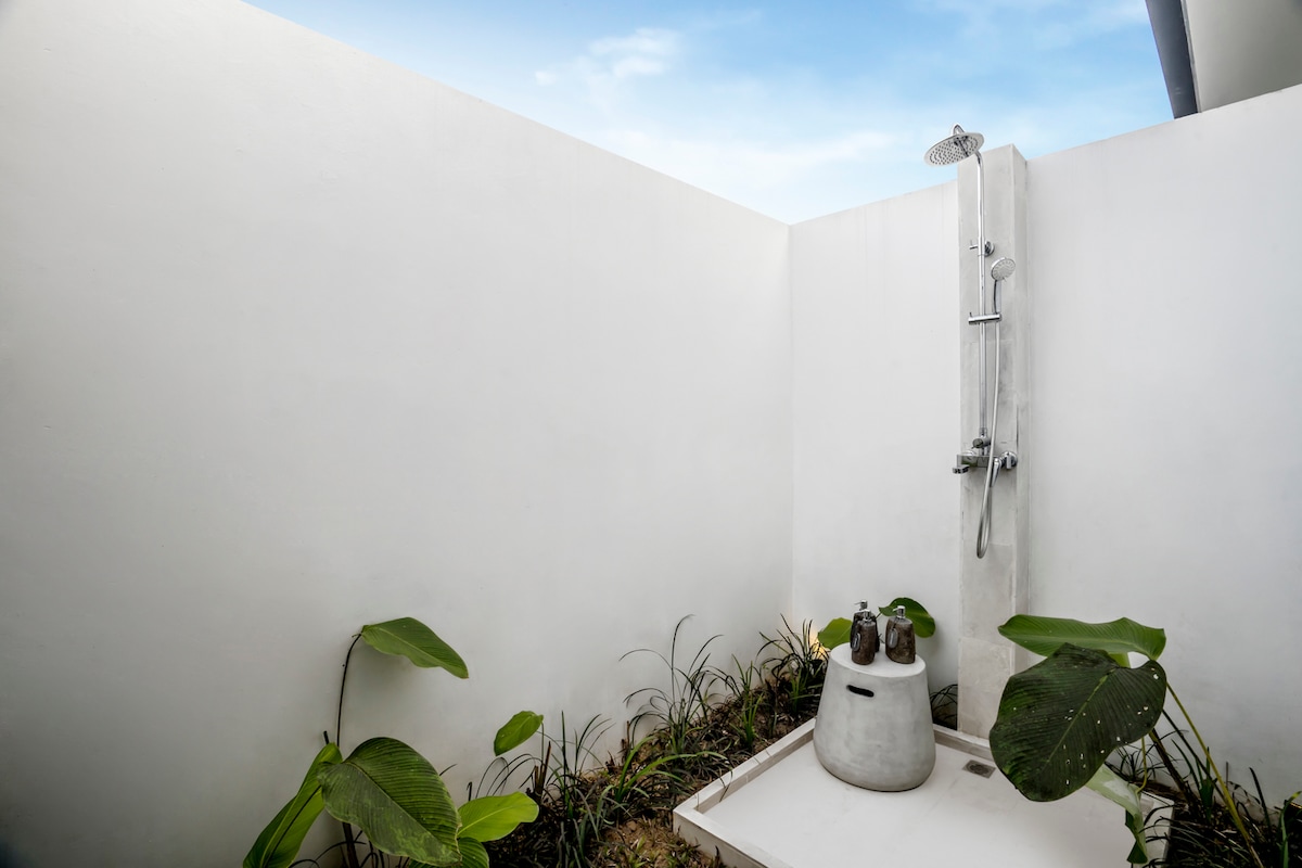 Bale Dauh 2BR Villa w/Sunken Lounge & InfinityPool 20