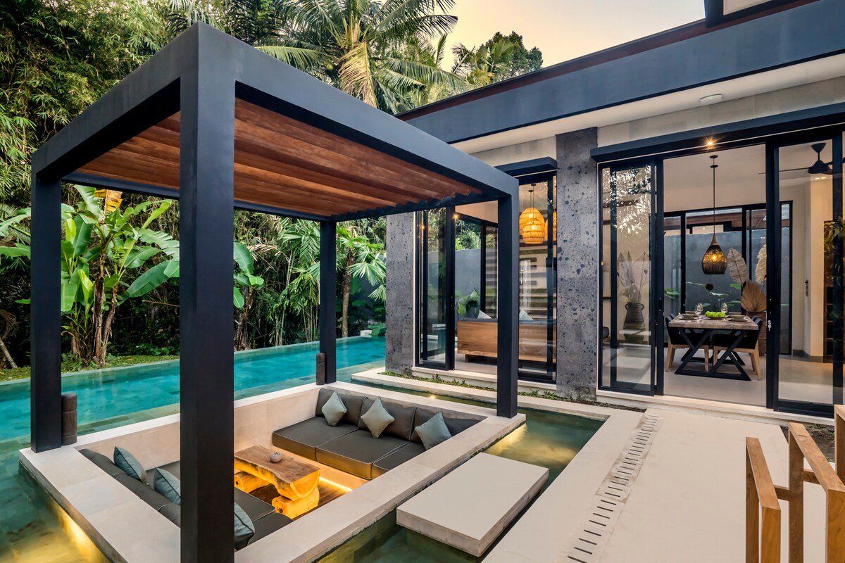 Bale Dauh 2BR Villa w/Sunken Lounge & InfinityPool 22