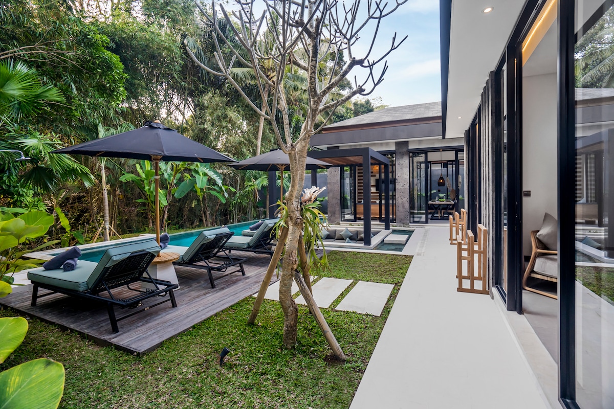 Bale Dauh 2BR Villa w/Sunken Lounge & InfinityPool 24