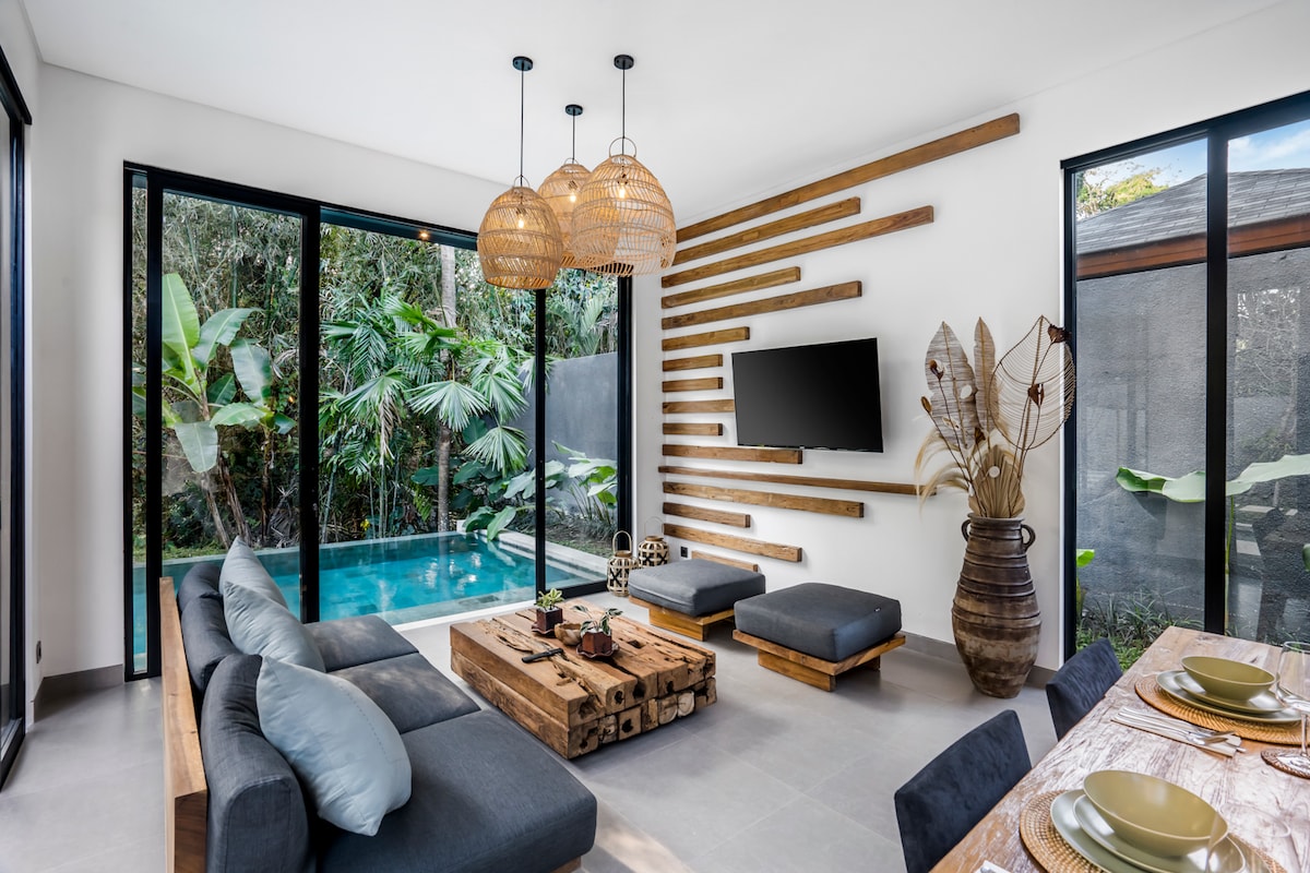 Bale Dauh 2BR Villa w/Sunken Lounge & InfinityPool 3