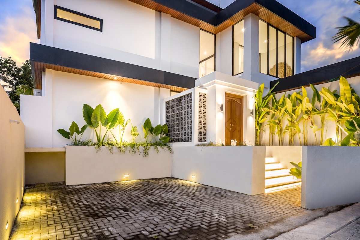 Putga 5BR Family Villa w/Infinity Pool & Spa, Ubud 27