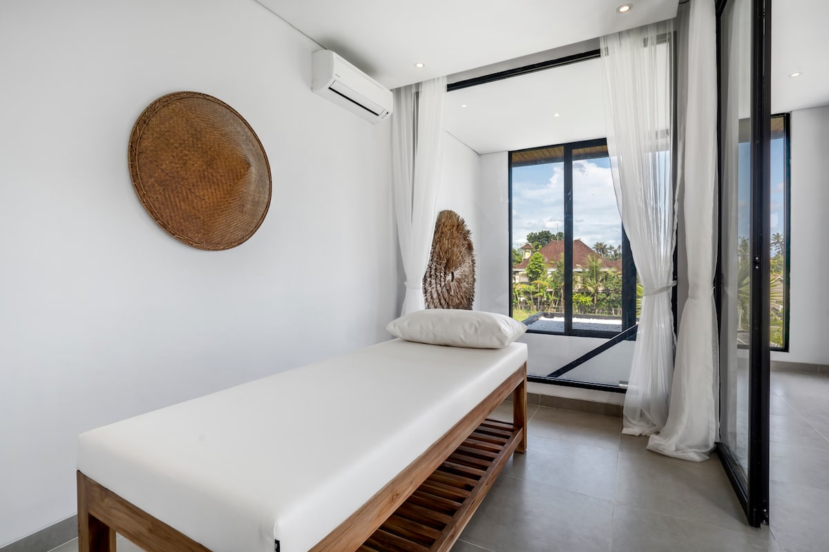 Putga 5BR Family Villa w/Infinity Pool & Spa, Ubud 29