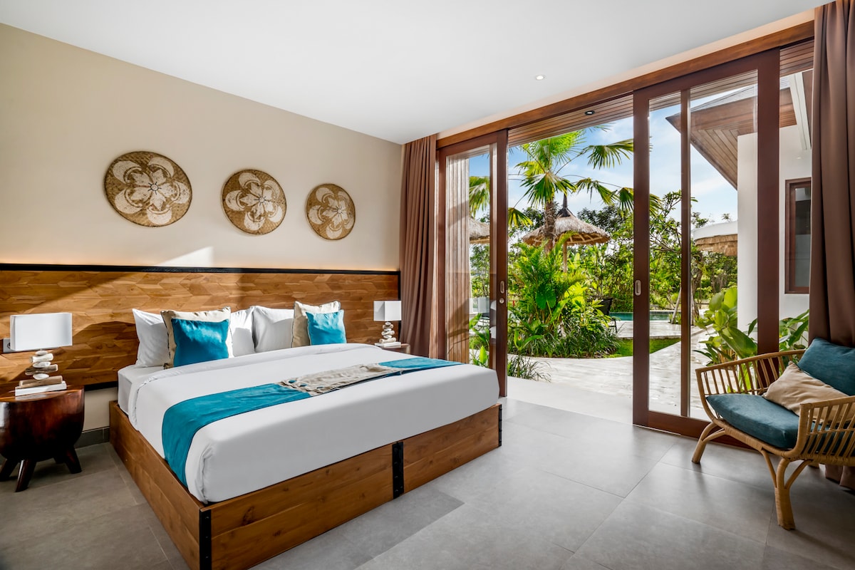 Pool Bar 5BR Infinity Pool Villa in Ubud 15