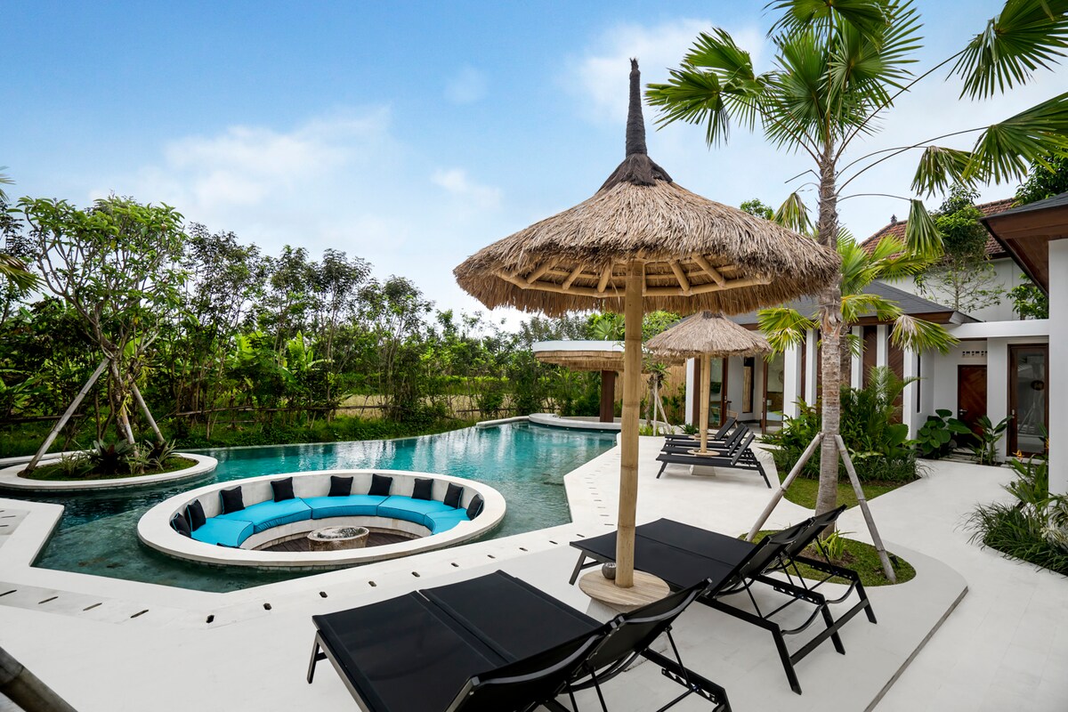 Pool Bar 5BR Infinity Pool Villa in Ubud 27