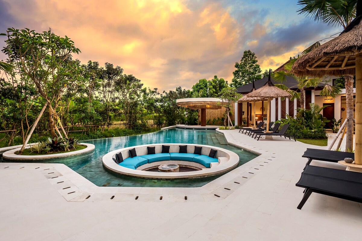 Pool Bar 5BR Infinity Pool Villa in Ubud 28
