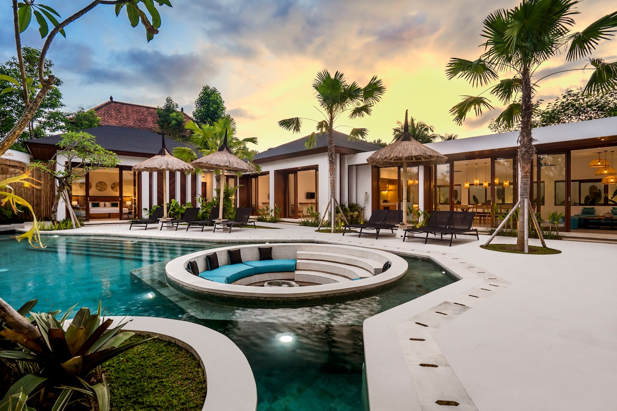 Pool Bar 5BR Infinity Pool Villa in Ubud 31