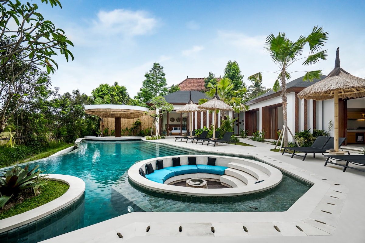 Pool Bar 5BR Infinity Pool Villa in Ubud 33